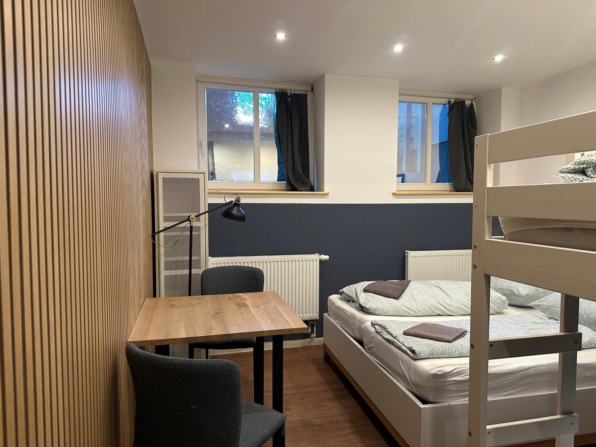 Blue Doors Hostel Altstadt Росток Экстерьер фото